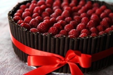 torta-compleanno-fragole-cioccolato.jpg